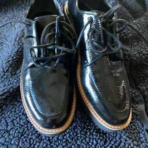 Black Patent Leather Women’s Shoes